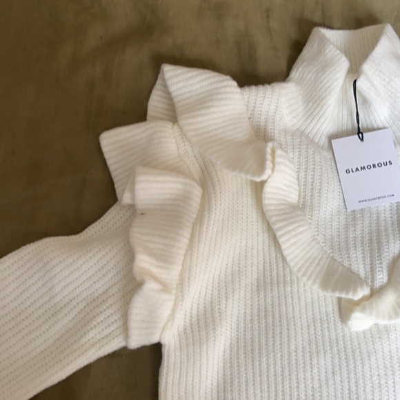 Puffy sleeve sweater! - Picture 3 of 3